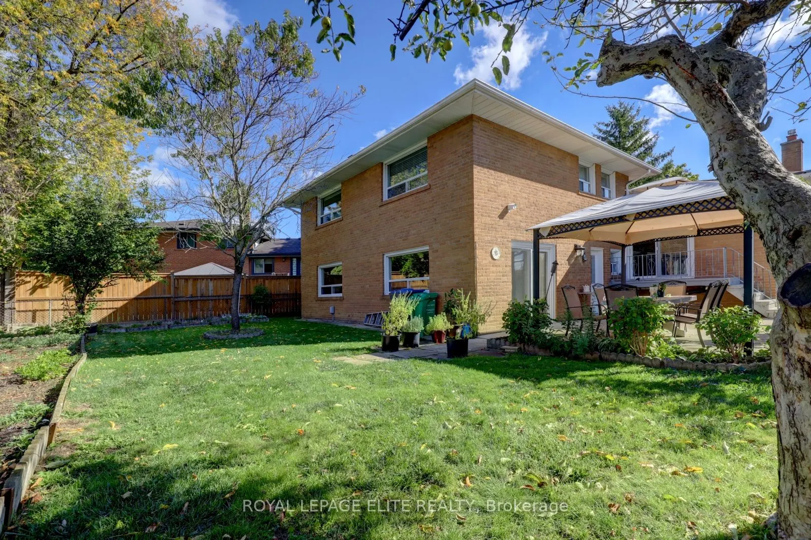 3440 Riverspray Crescent