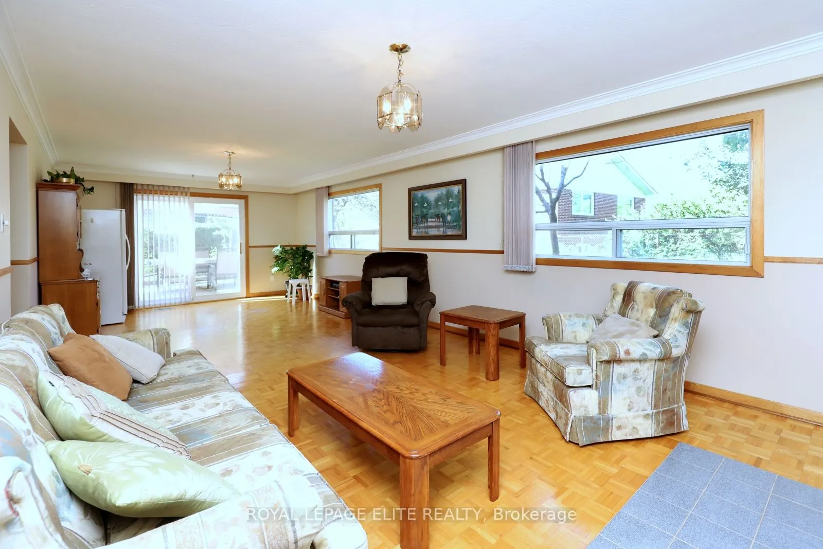 3440 Riverspray Crescent