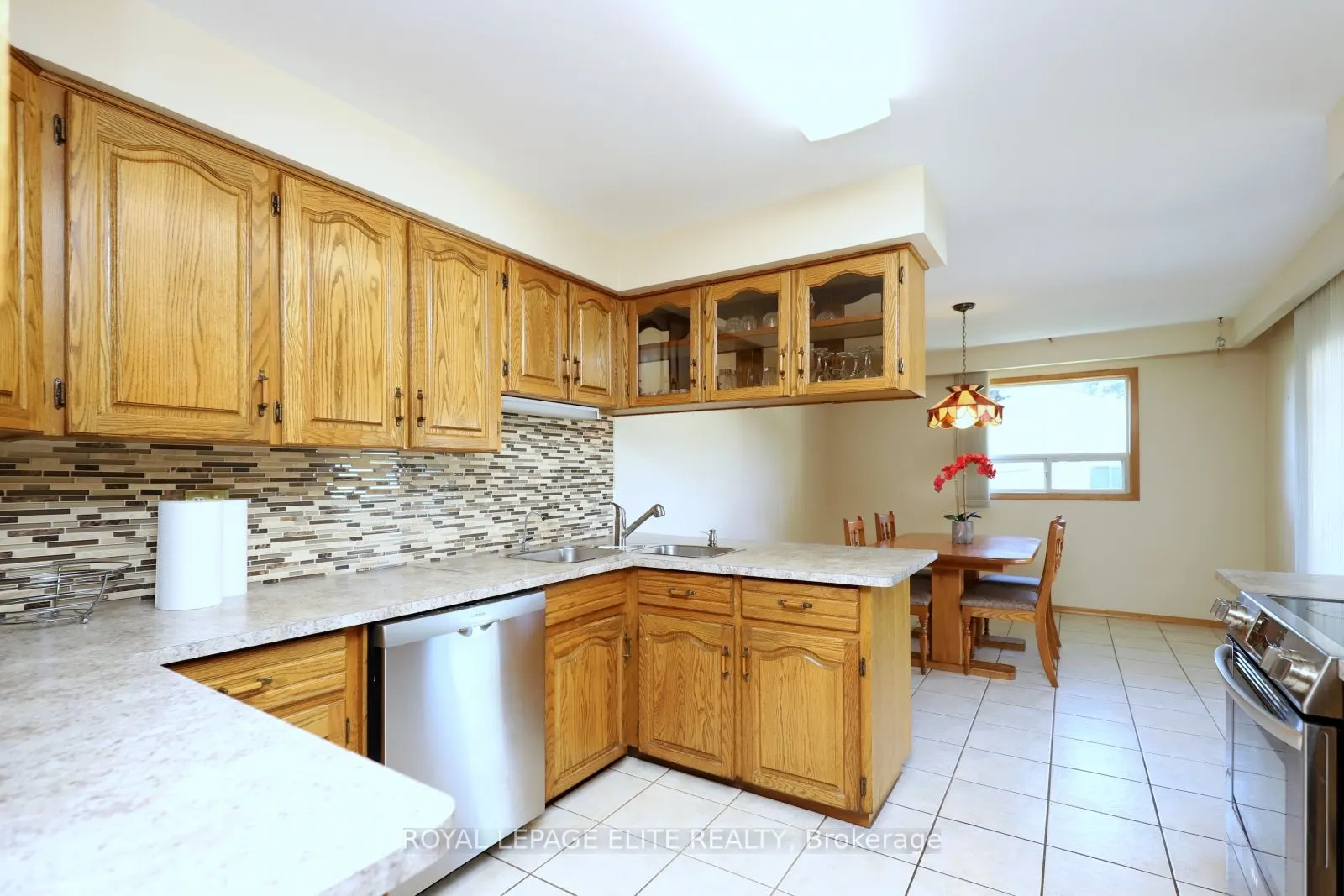 3440 Riverspray Crescent