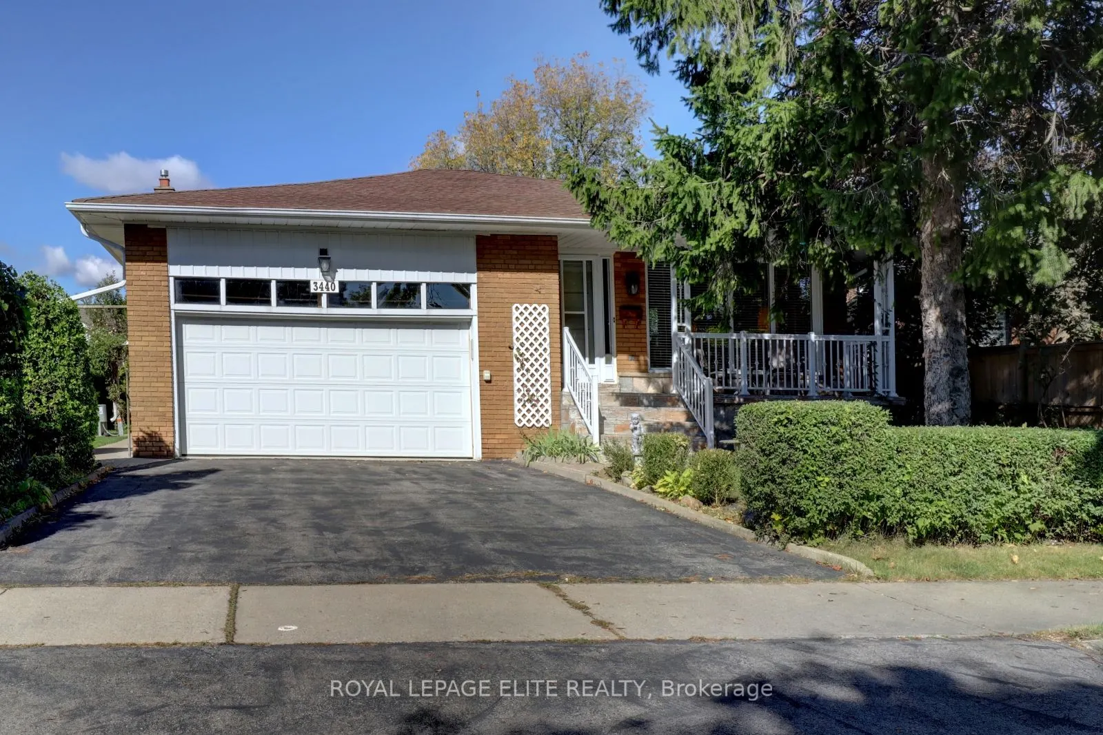 3440 Riverspray Crescent
