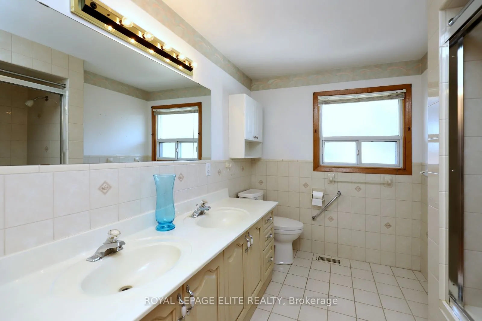 3440 Riverspray Crescent