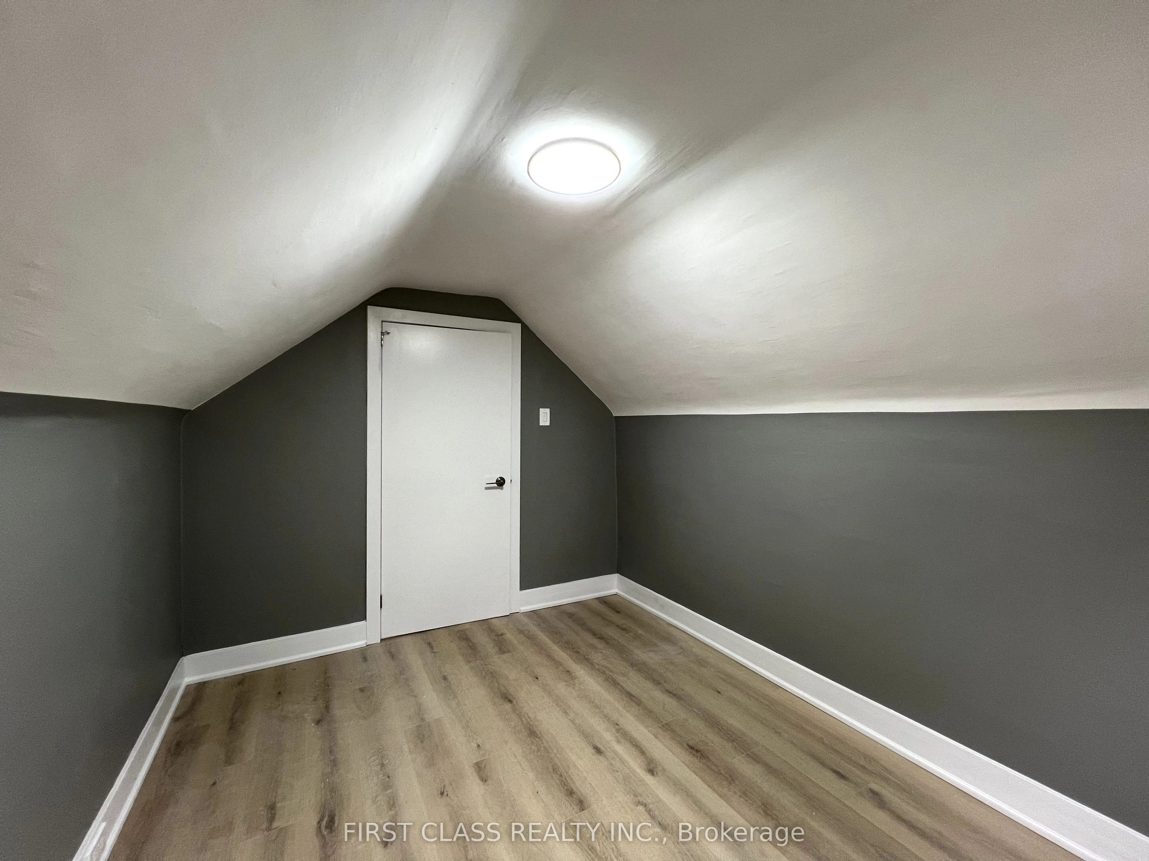 76 Ennerdale Road, #UPPER