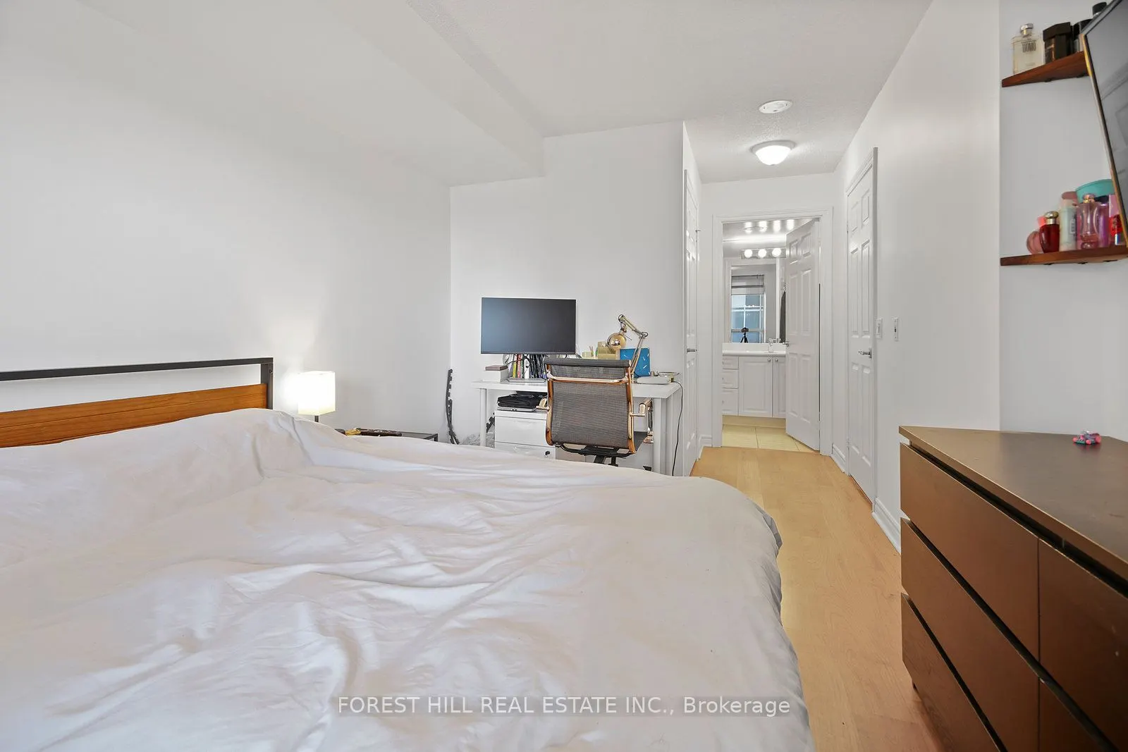 5233 Dundas Street W, #1029