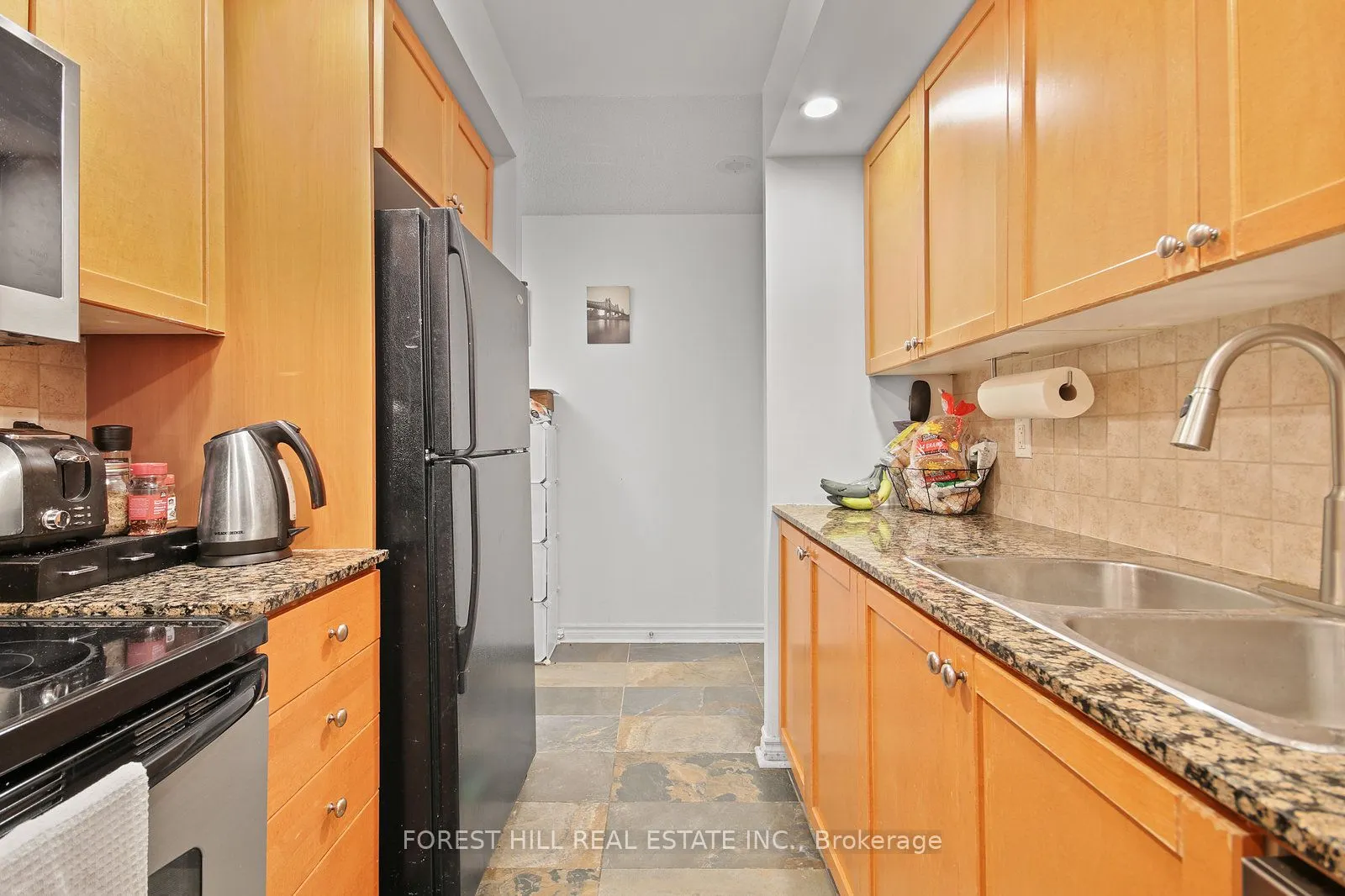 5233 Dundas Street W, #1029