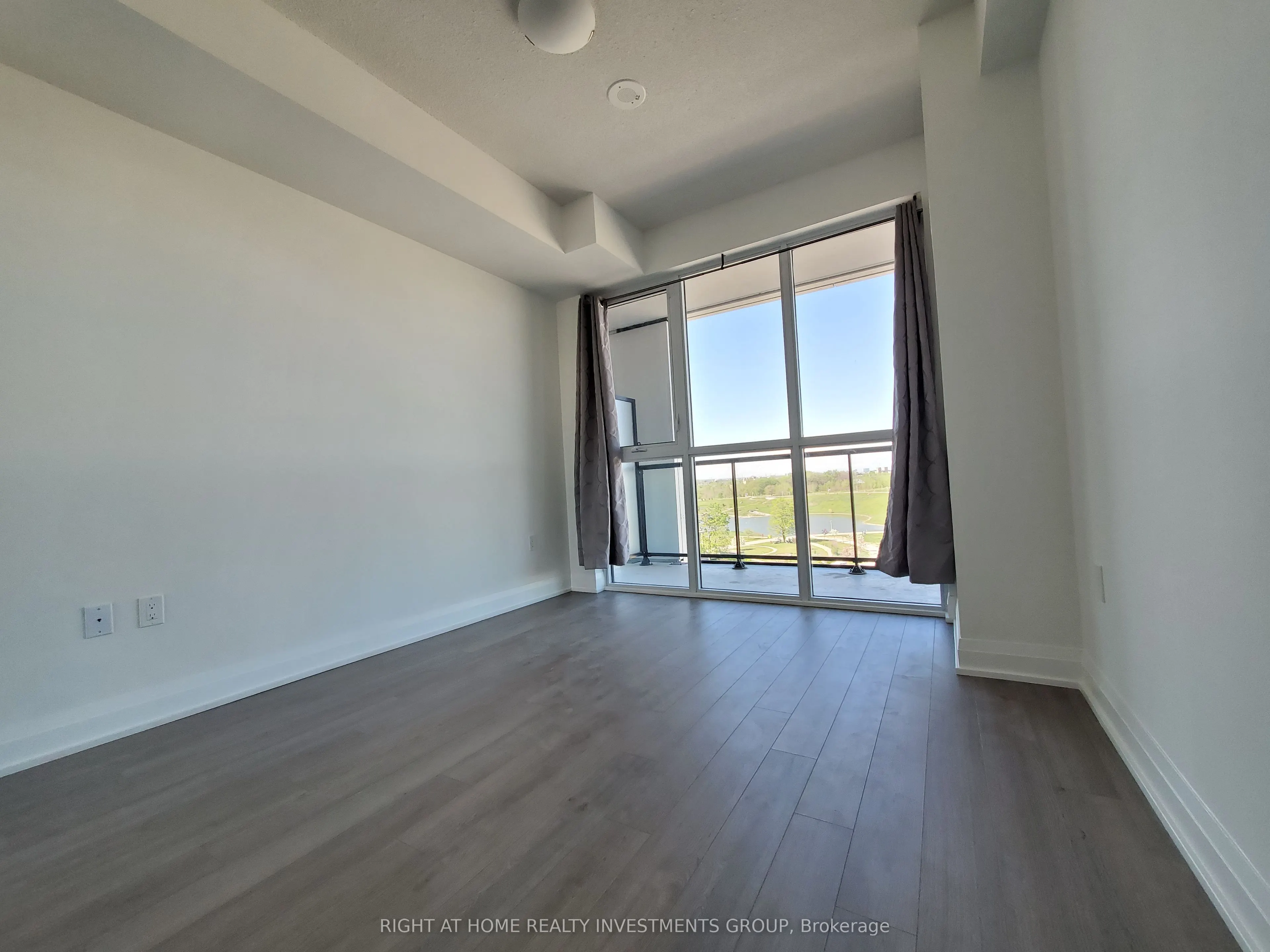 60 George Butchart Drive, #506