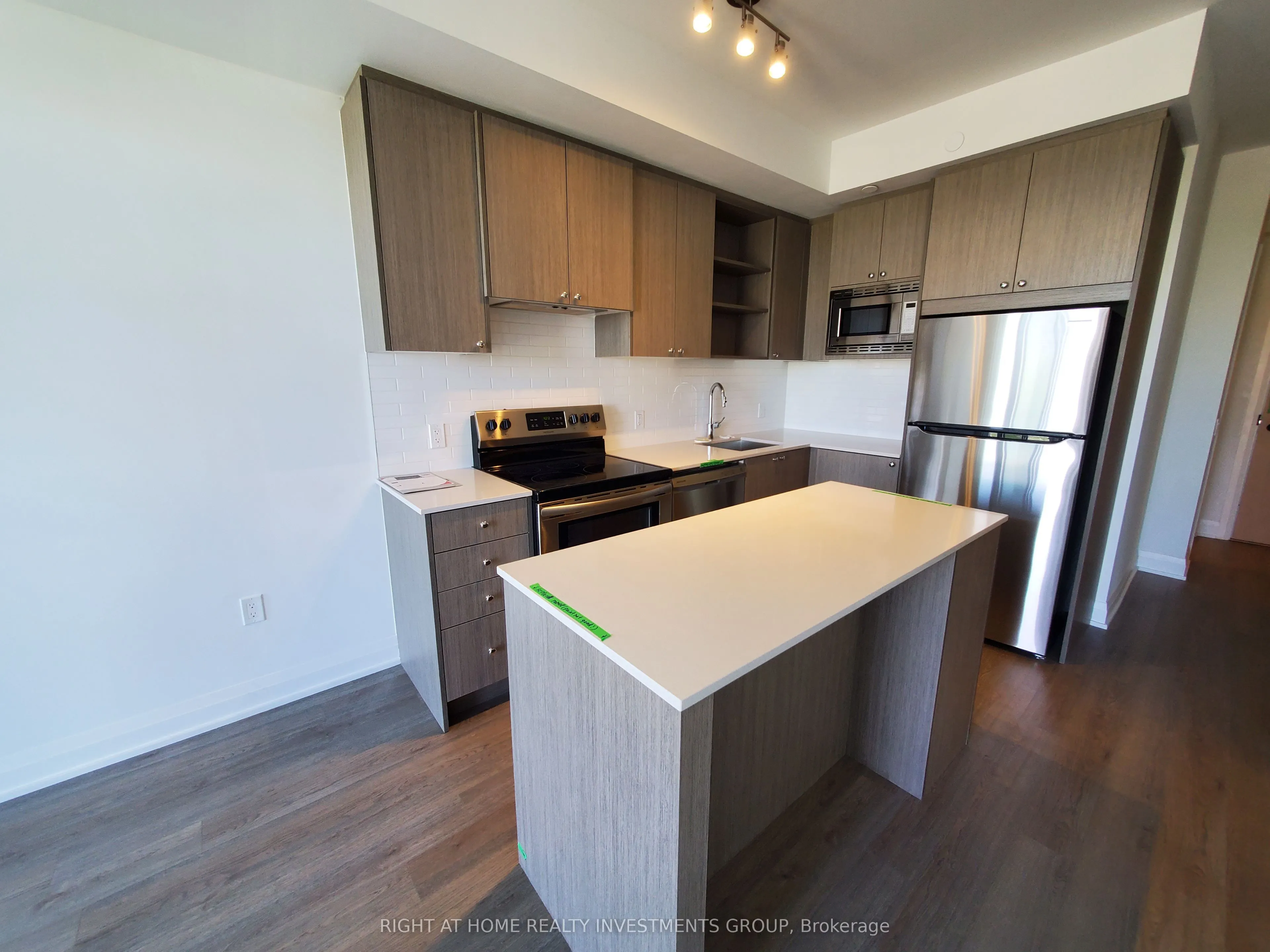 60 George Butchart Drive, #506