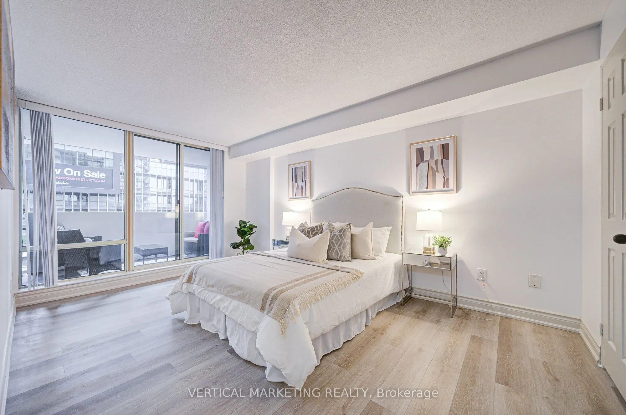 330 Rathburn Road W, #506
