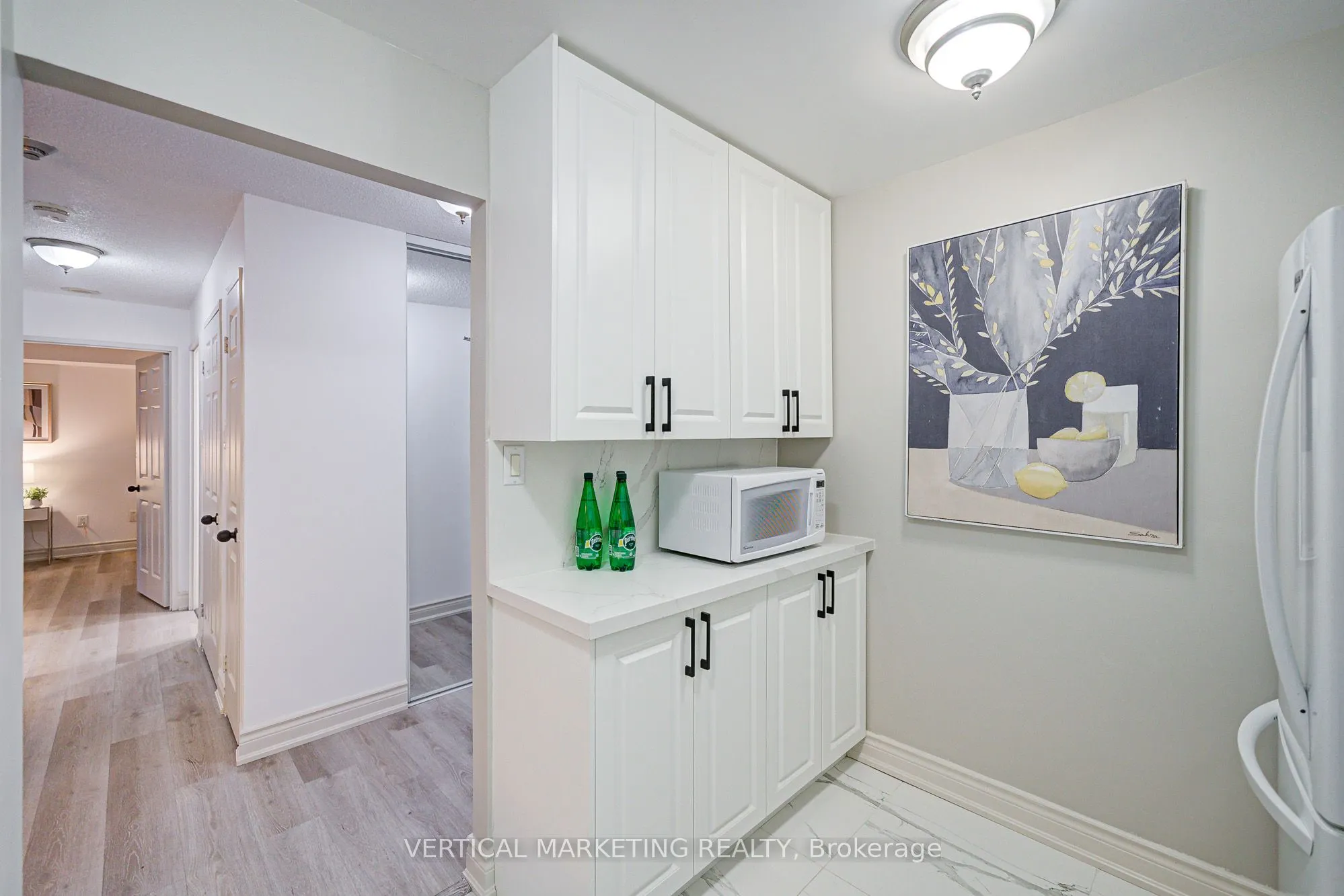 330 Rathburn Road W, #506