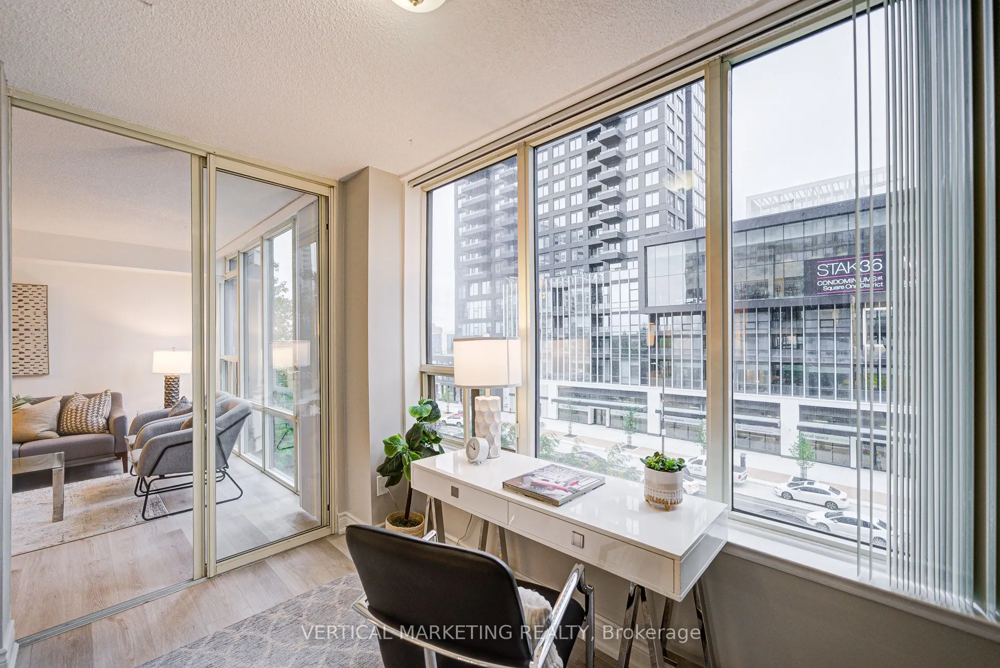 330 Rathburn Road W, #506