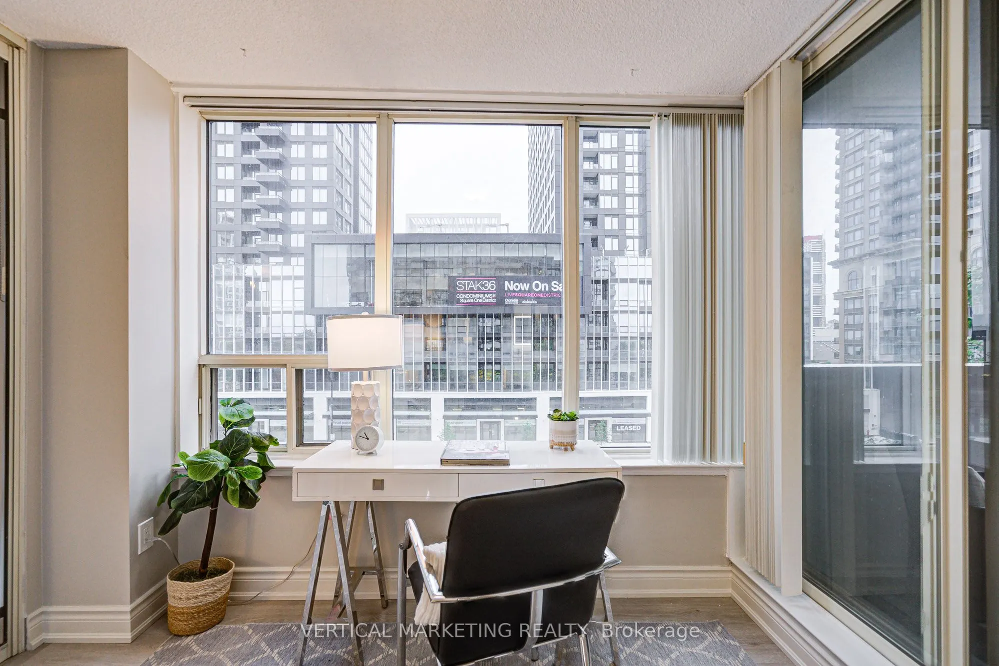 330 Rathburn Road W, #506