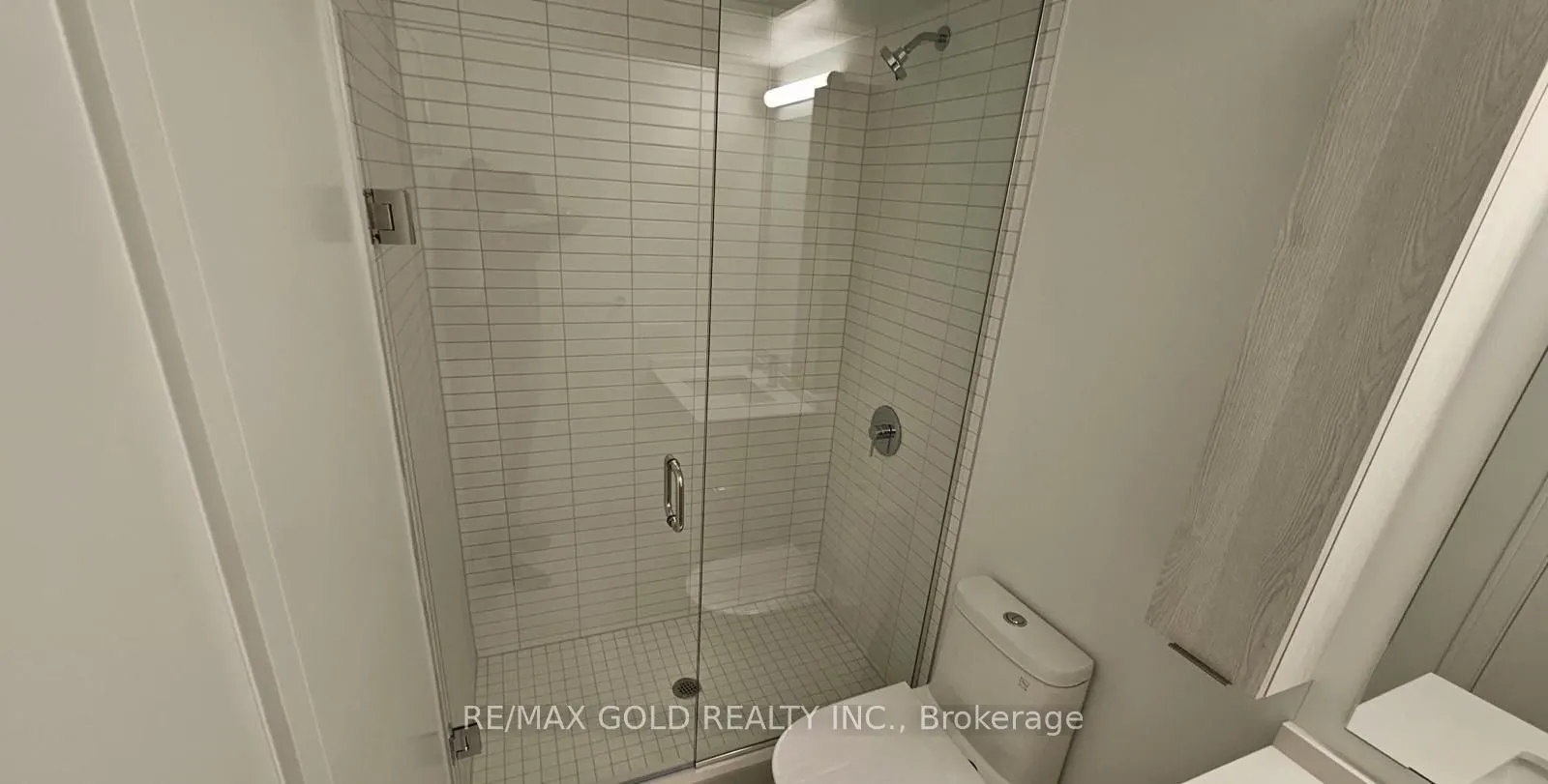 86 Dundas Street E, #1319