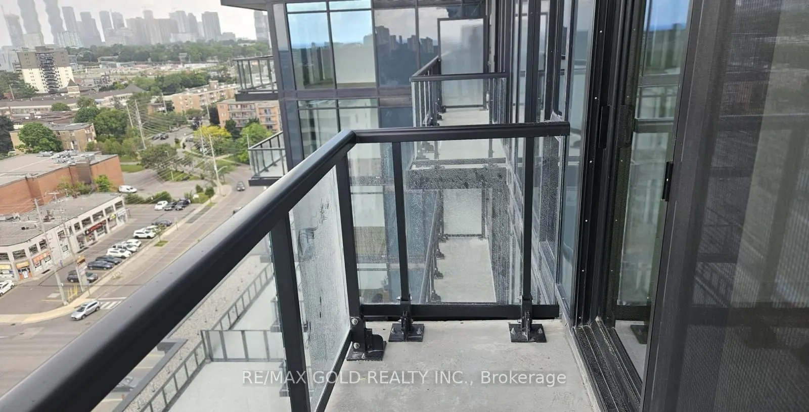 86 Dundas Street E, #1319