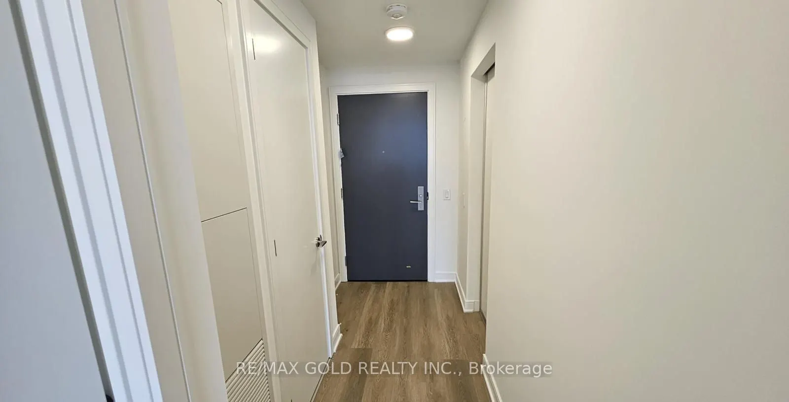 86 Dundas Street E, #1319