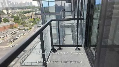 86 Dundas Street E, #1319