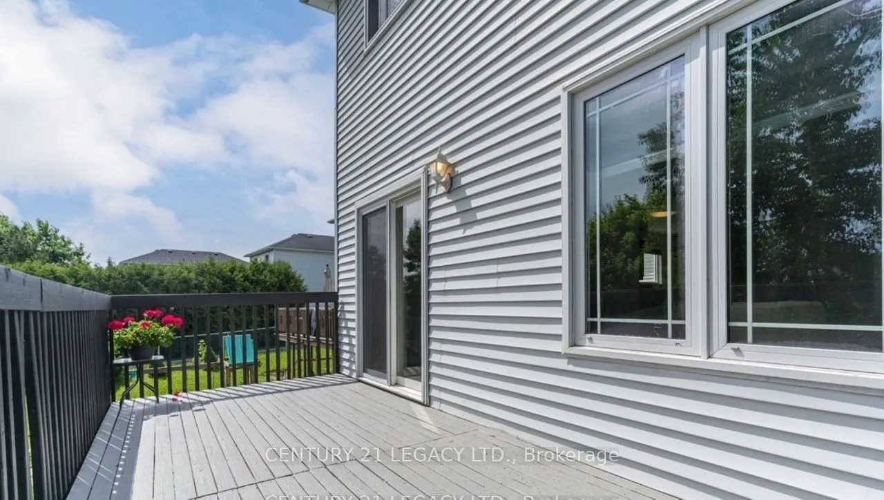 339 Lewis Drive W, #Upper