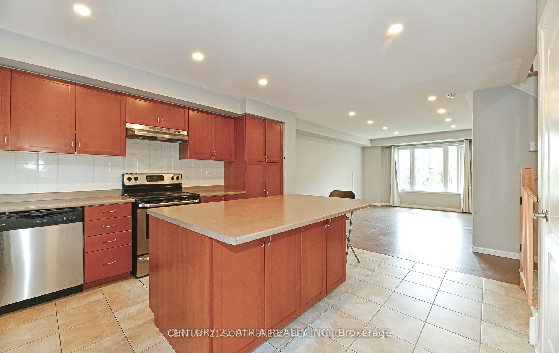 3135 Boxford Crescent, #17