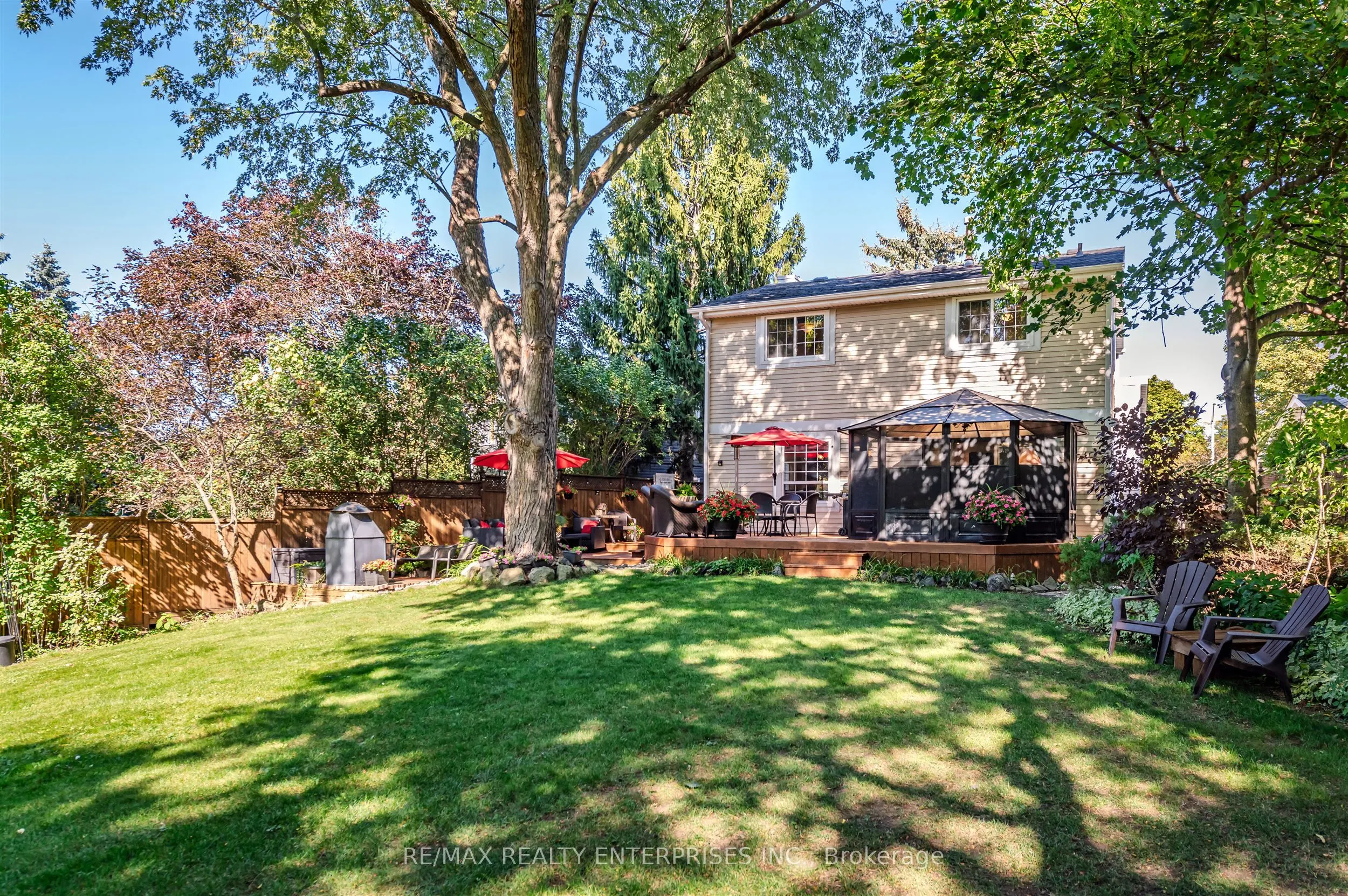 18 Blueridge Square