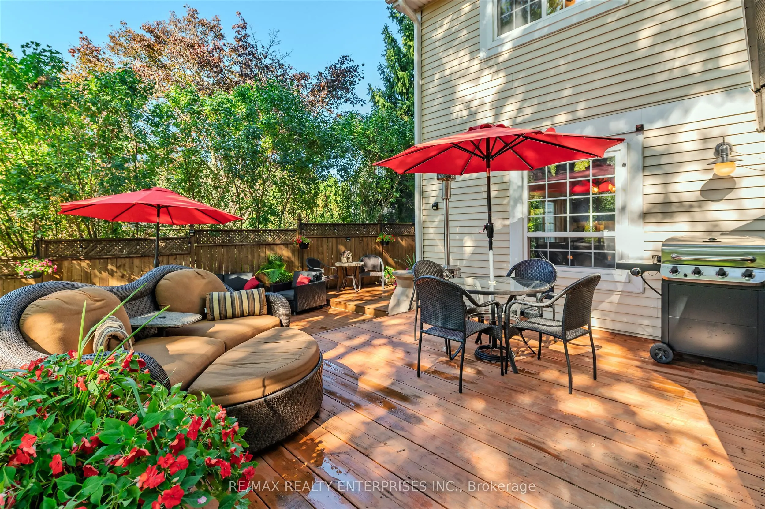 18 Blueridge Square