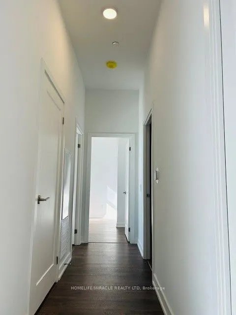 5105 Hurontario Street, #203