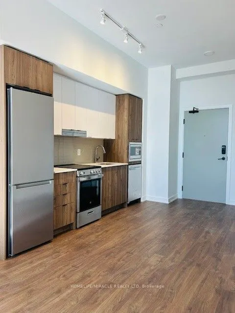 5105 Hurontario Street, #203