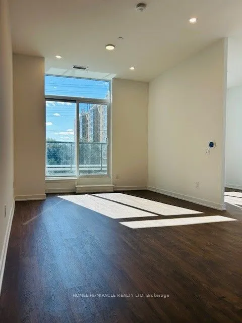 5105 Hurontario Street, #203
