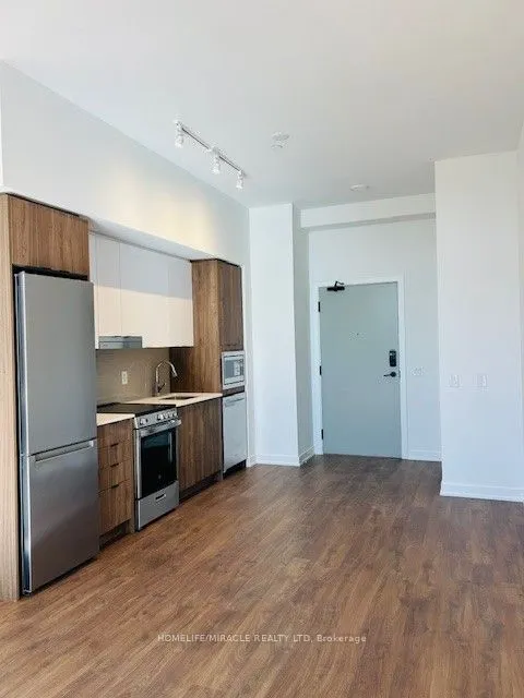 5105 Hurontario Street, #203