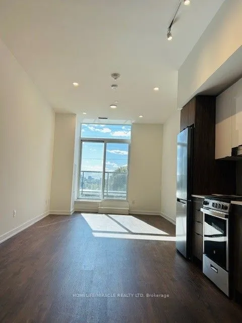 5105 Hurontario Street, #203
