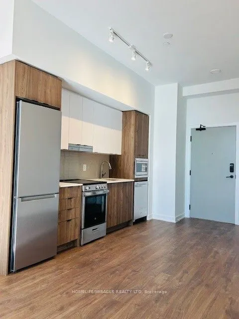 5105 Hurontario Street, #203