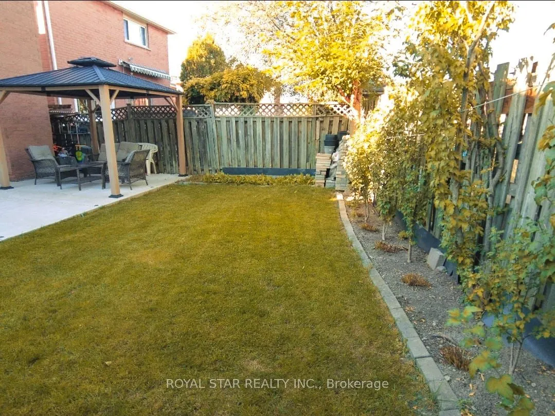 6 Merganser Crescent