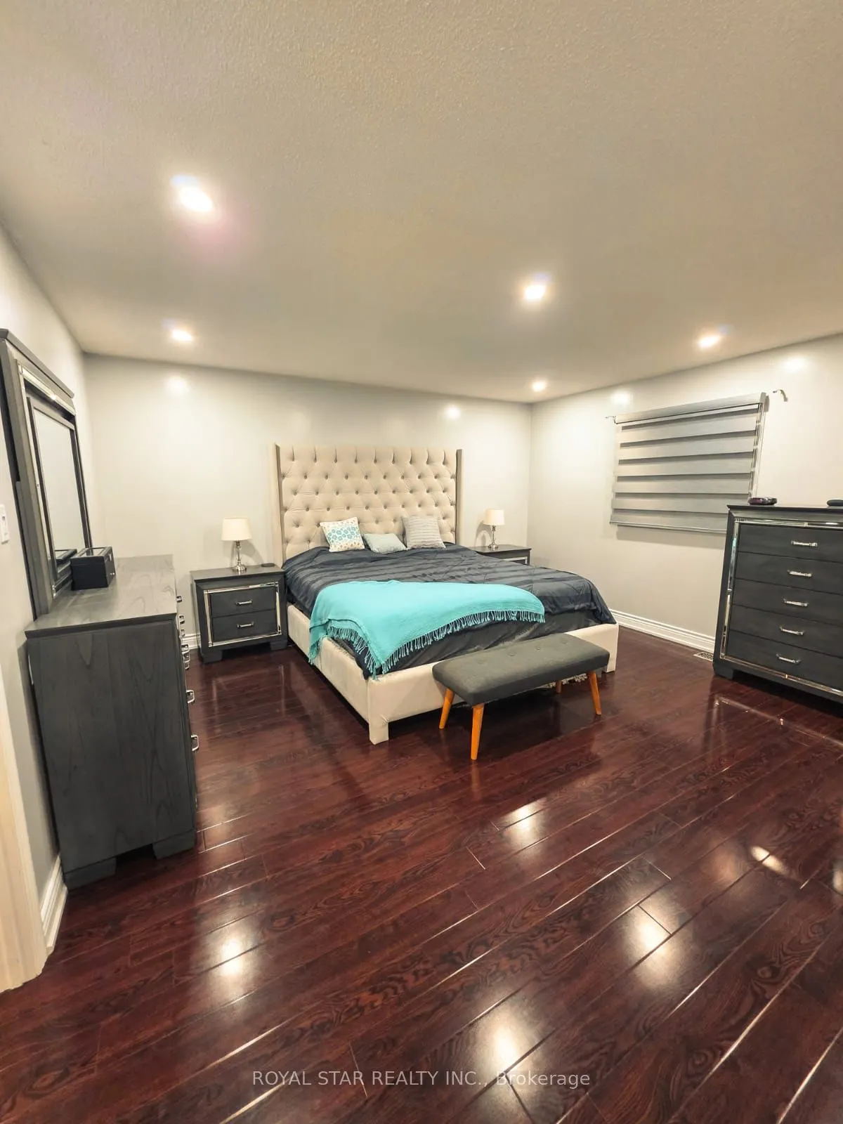 6 Merganser Crescent