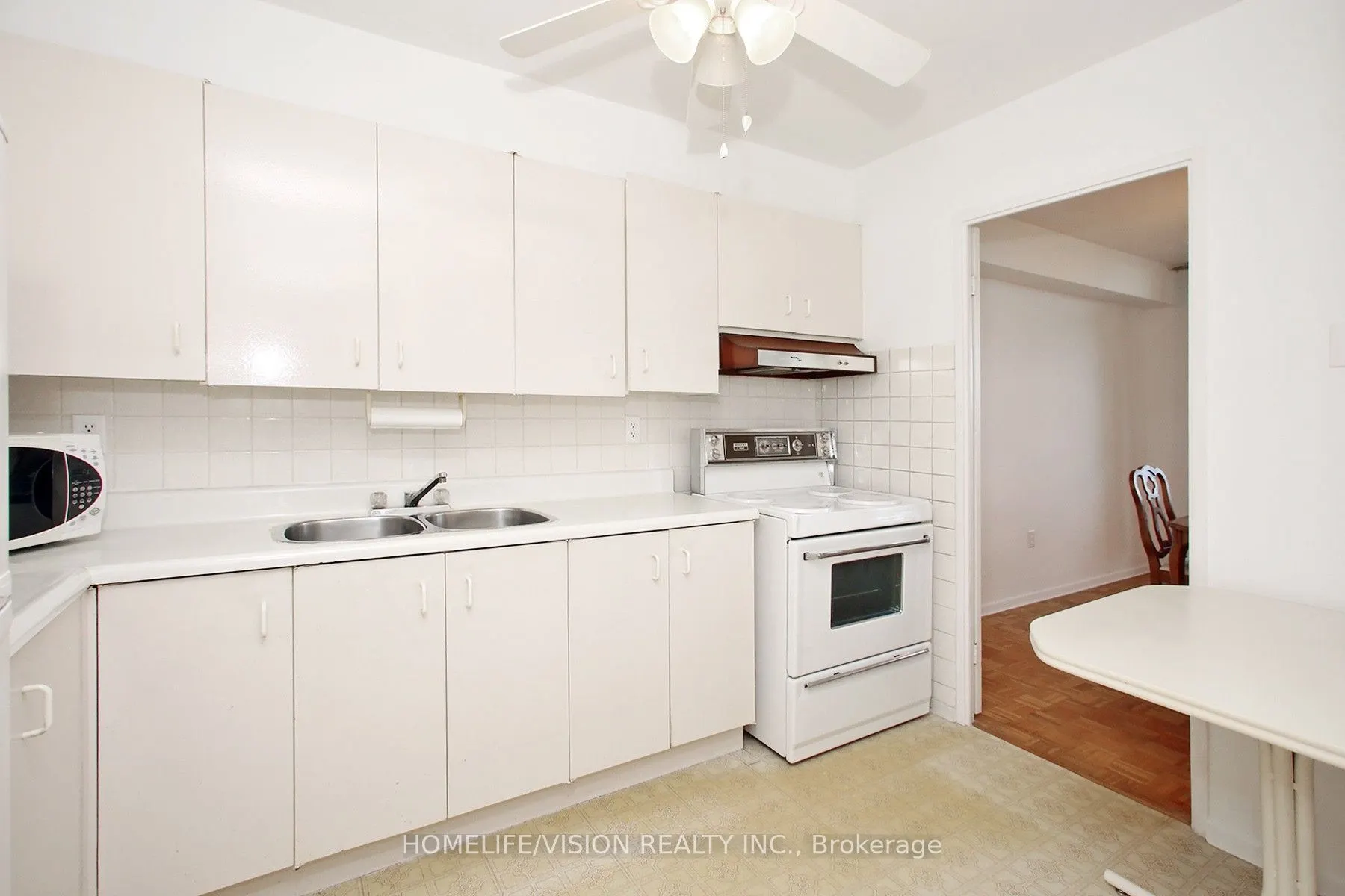 360 Ridelle Avenue, #2004