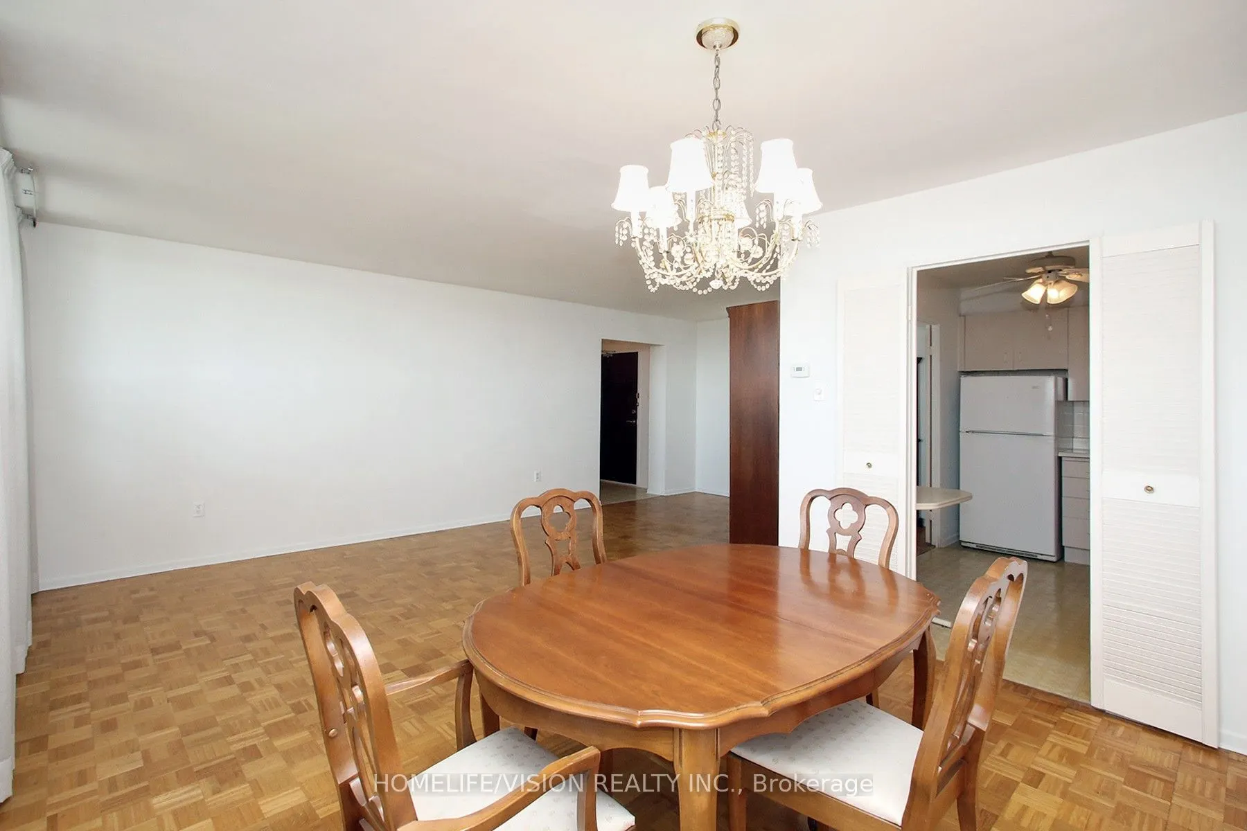 360 Ridelle Avenue, #2004