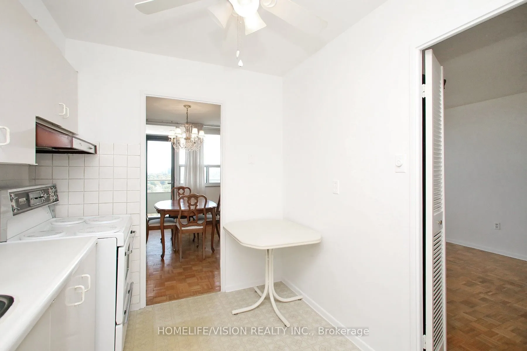 360 Ridelle Avenue, #2004