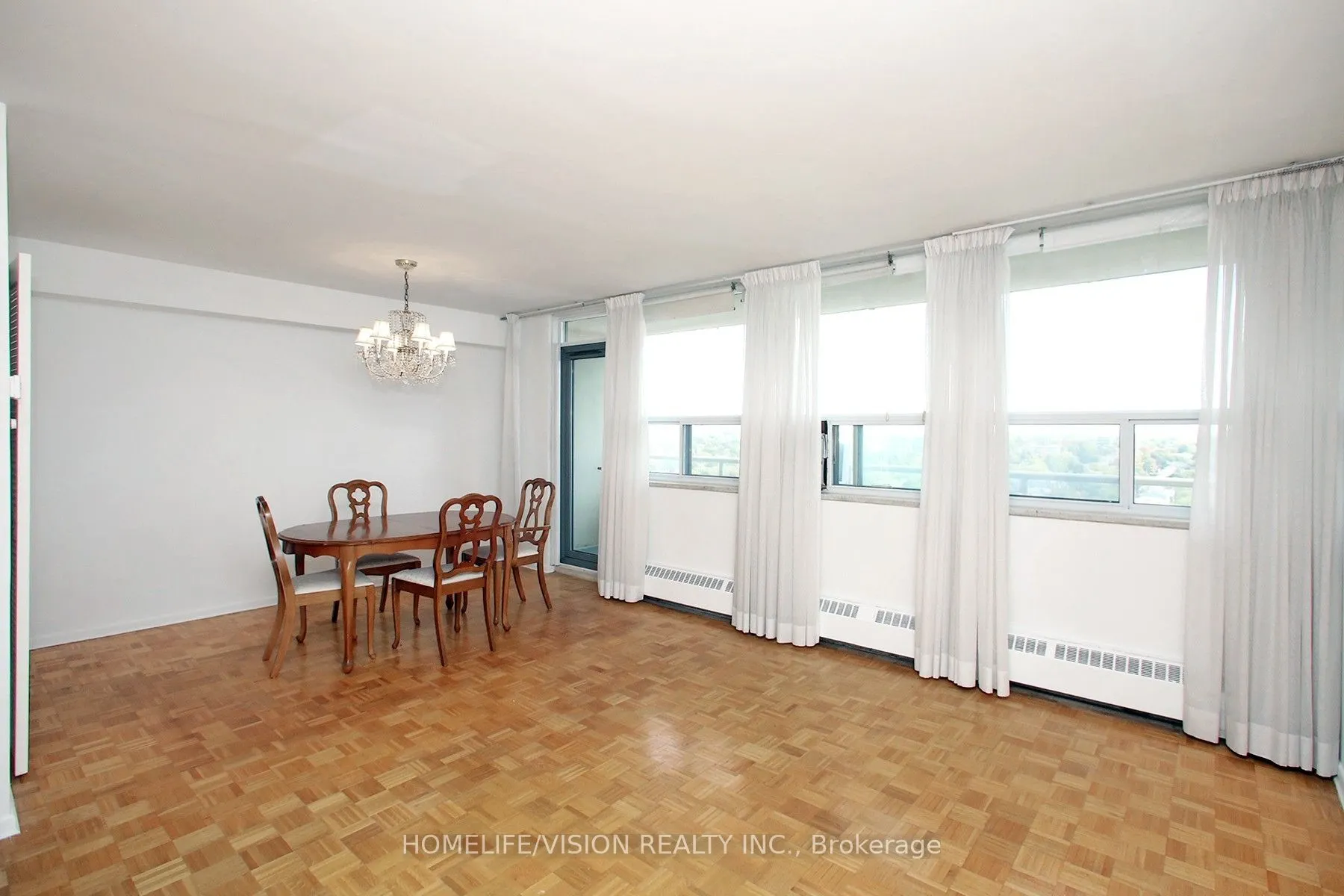 360 Ridelle Avenue, #2004