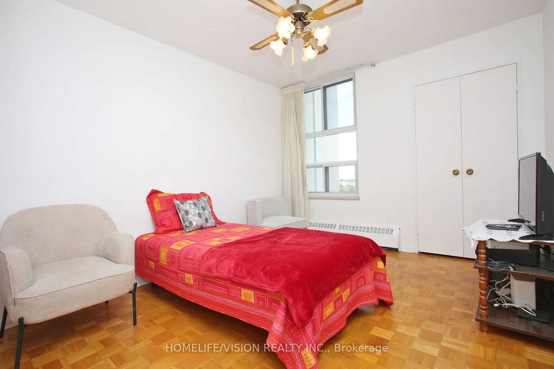 360 Ridelle Avenue, #2004