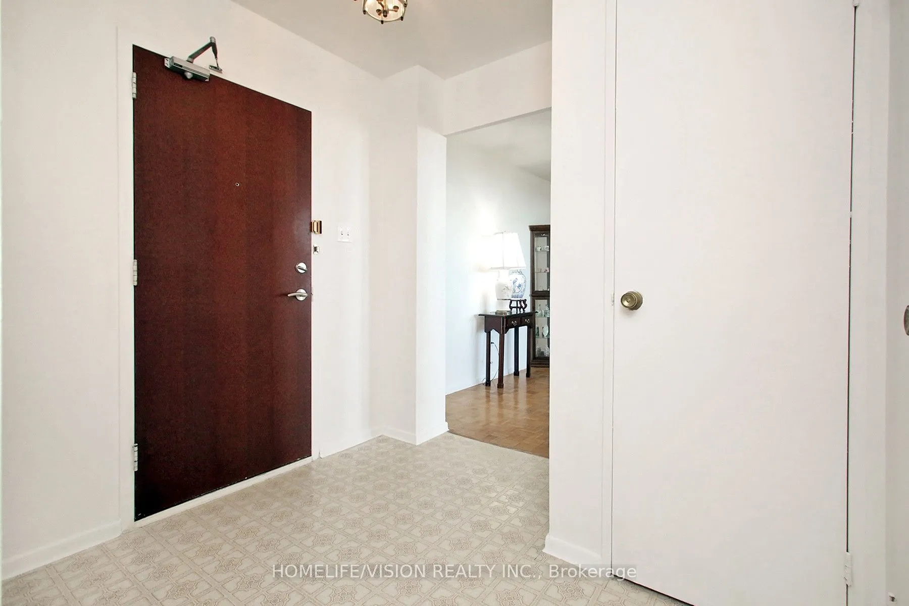 360 Ridelle Avenue, #2004