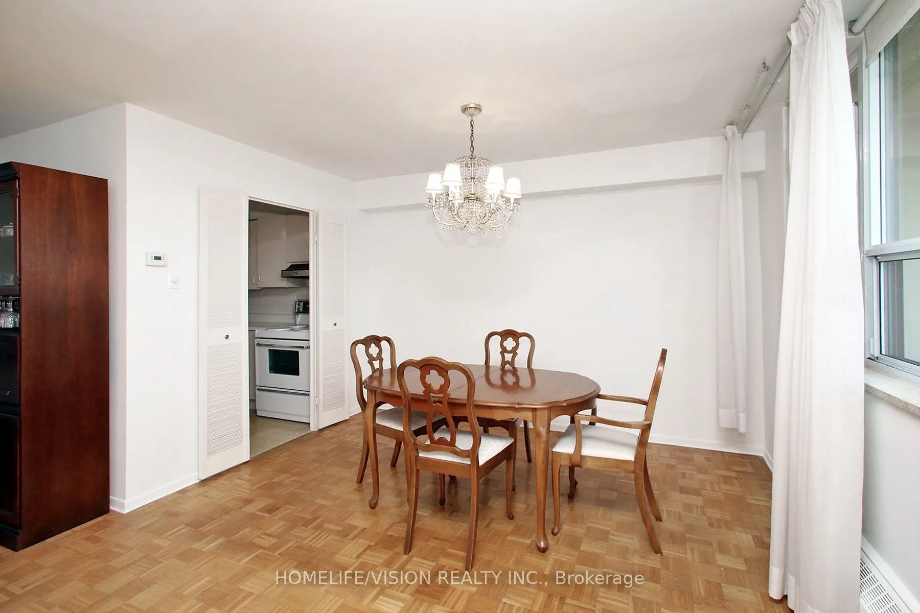 360 Ridelle Avenue, #2004