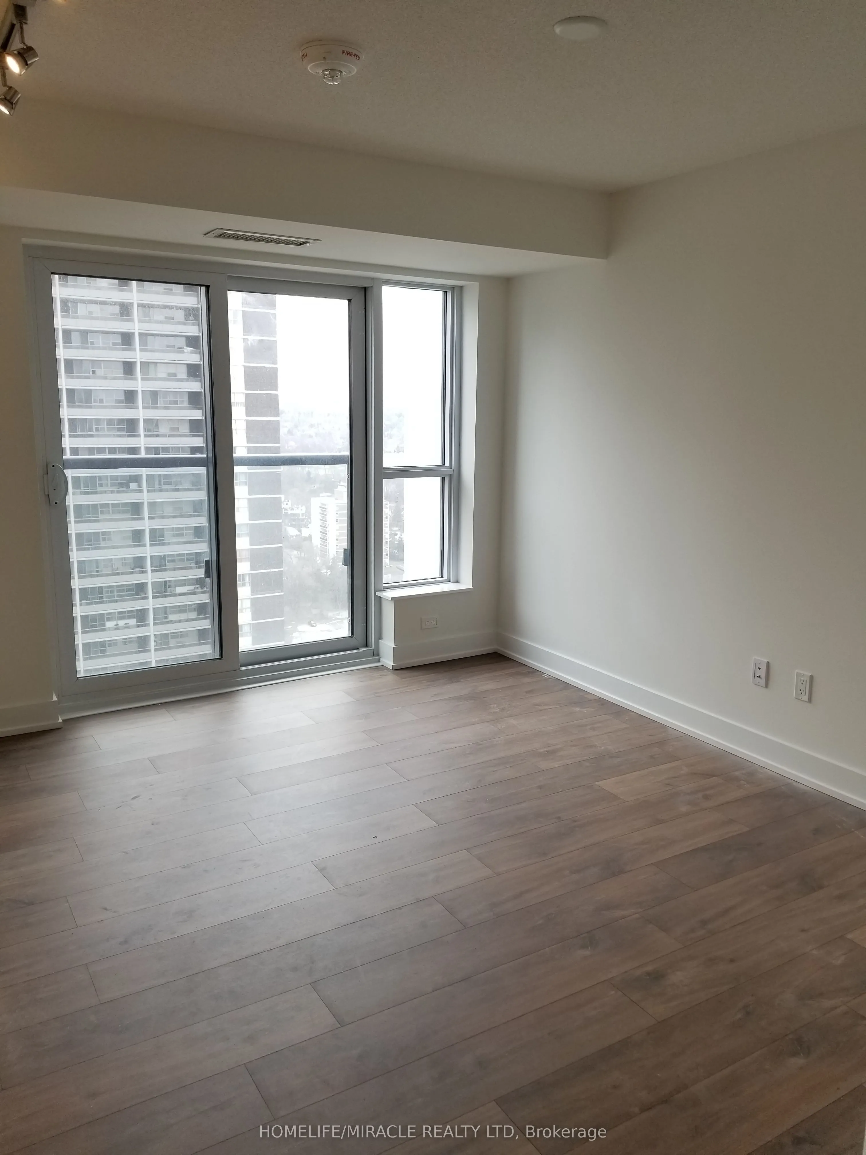 7 Mabelle Avenue, #2403