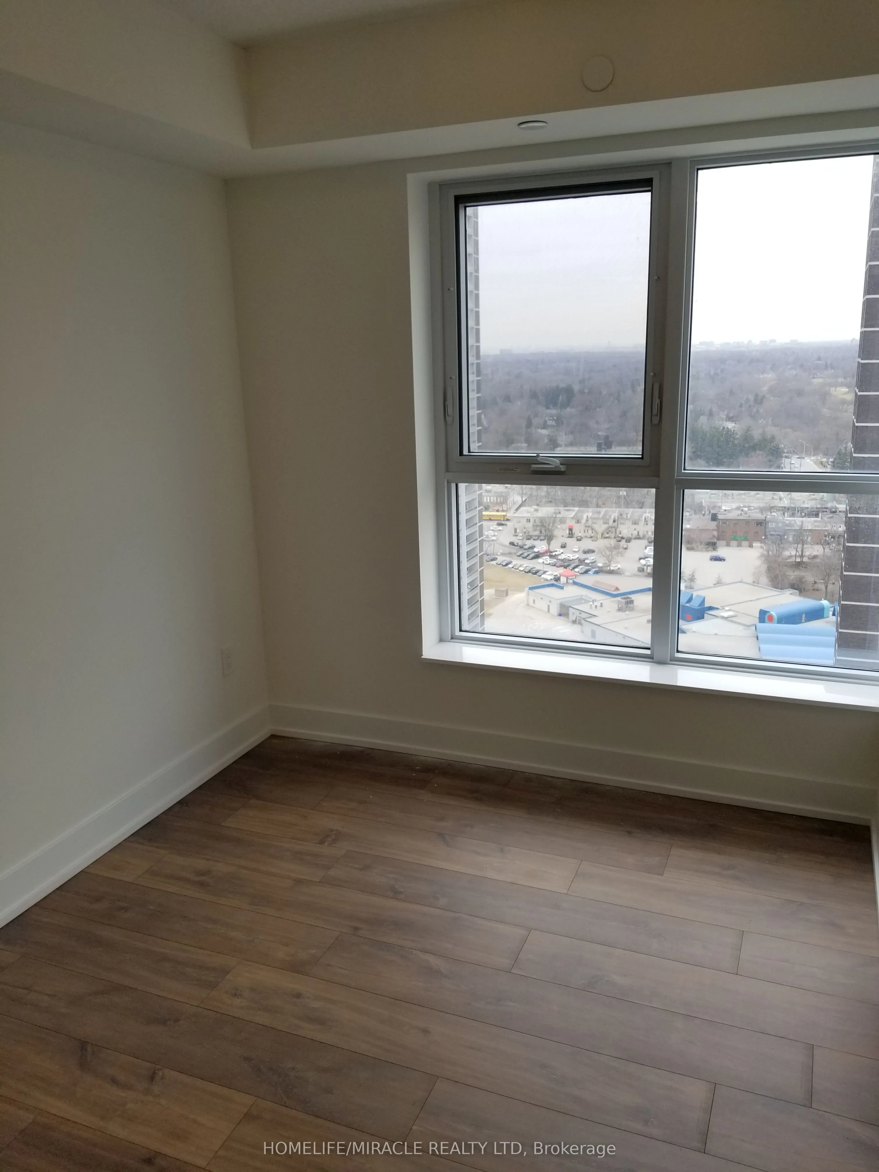 7 Mabelle Avenue, #2403