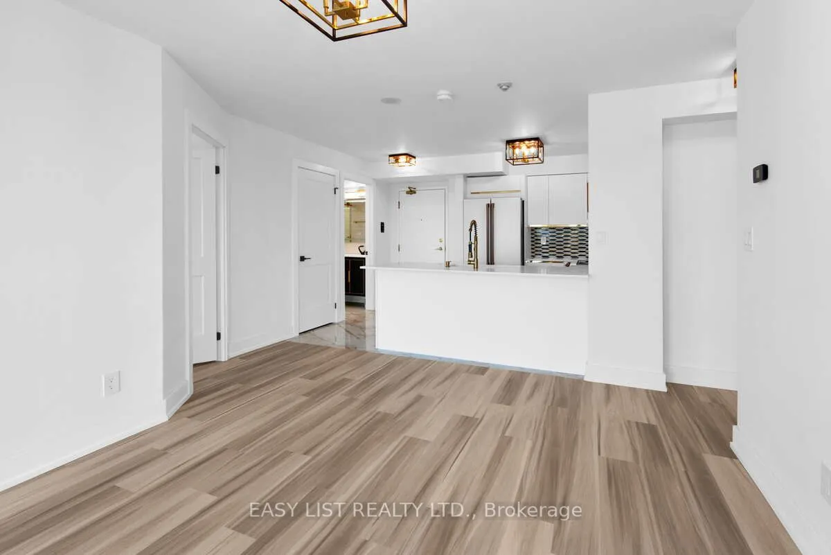 190 Manitoba Street, #710