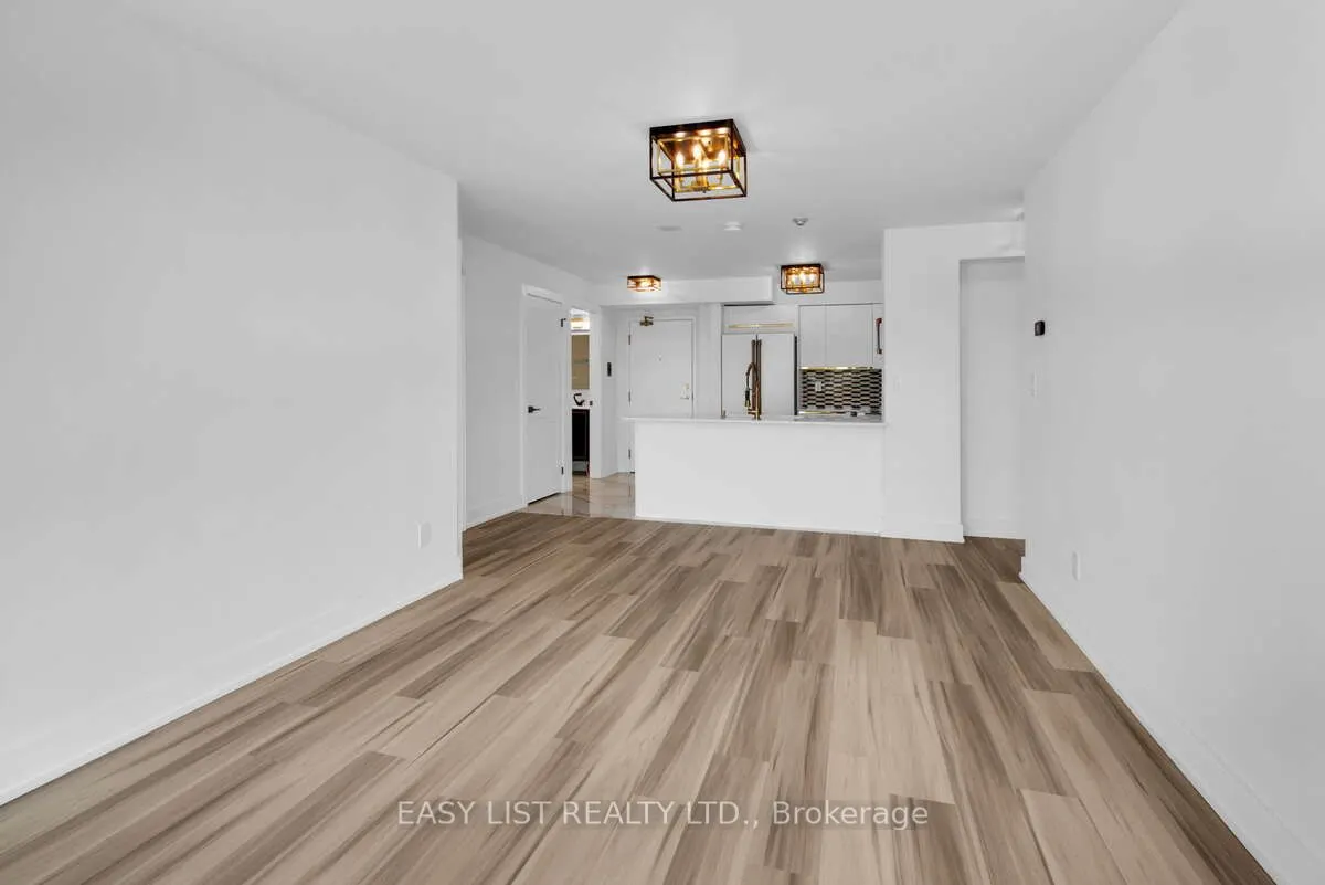 190 Manitoba Street, #710