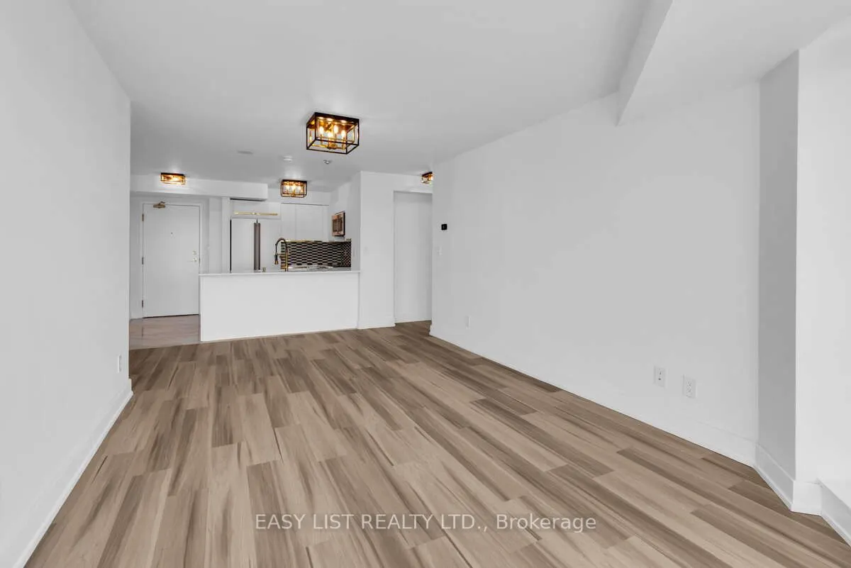190 Manitoba Street, #710