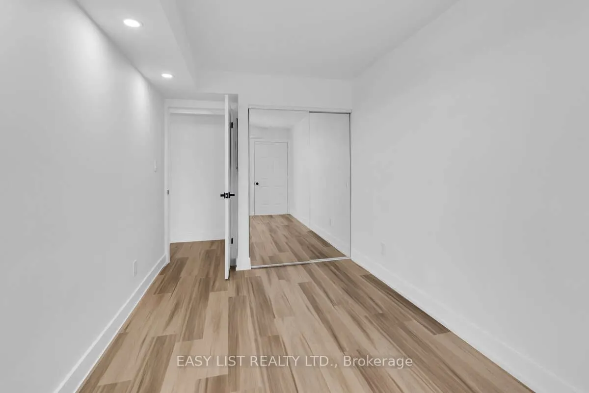 190 Manitoba Street, #710
