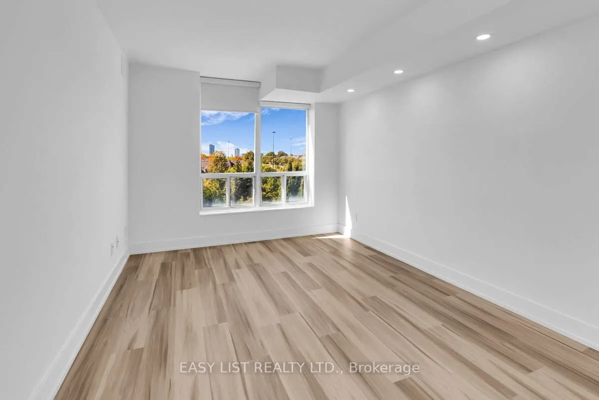 190 Manitoba Street, #710