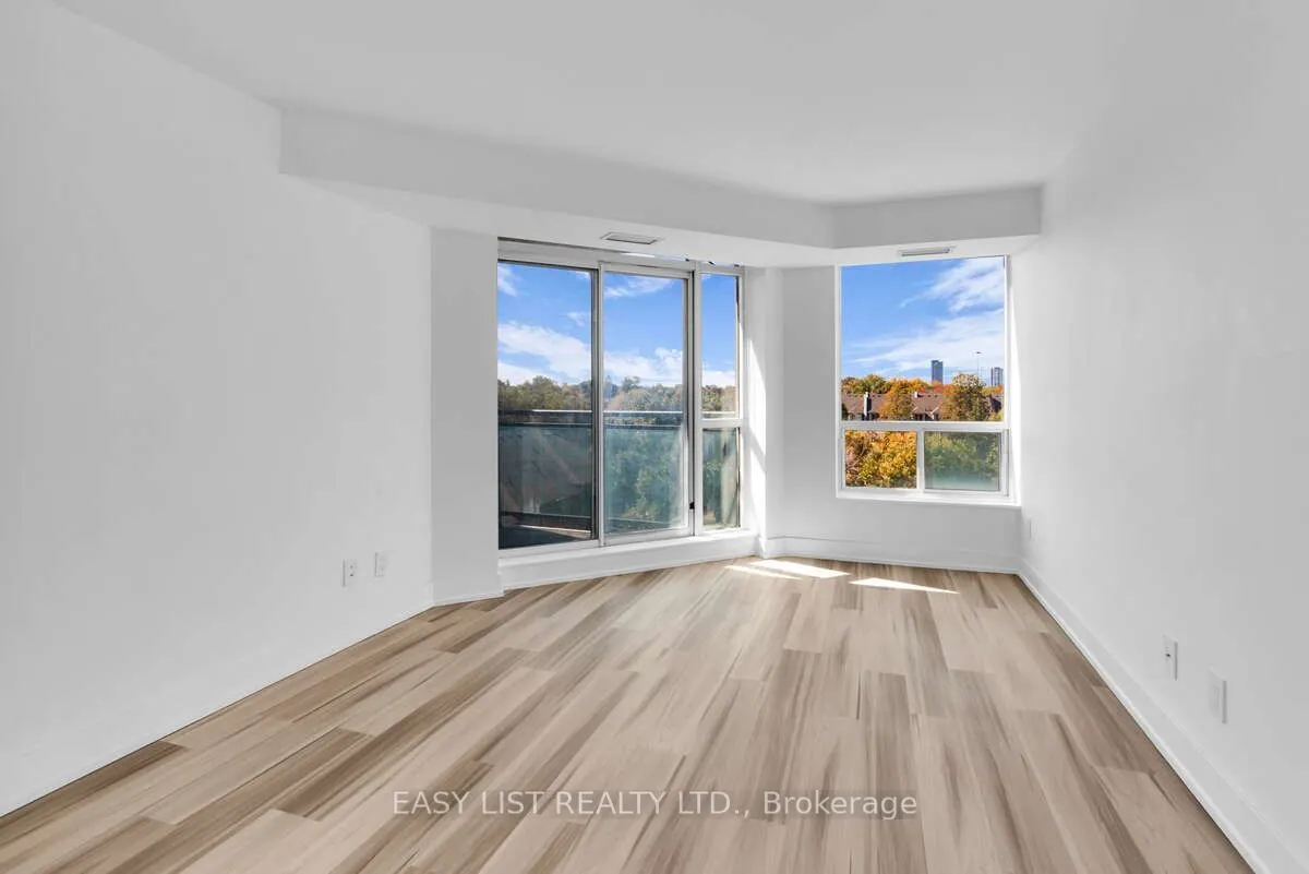 190 Manitoba Street, #710