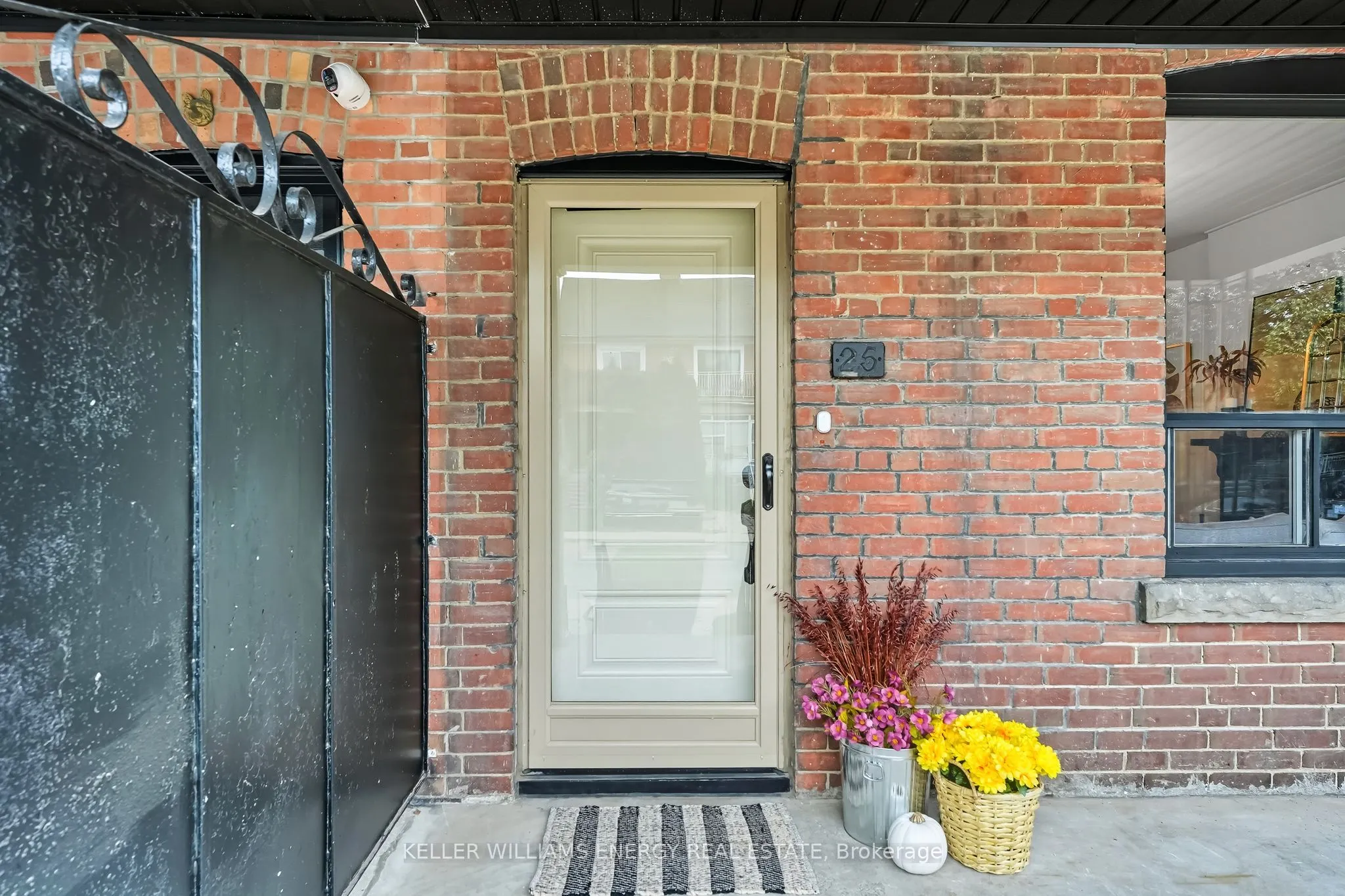 25 Spring Grove Avenue