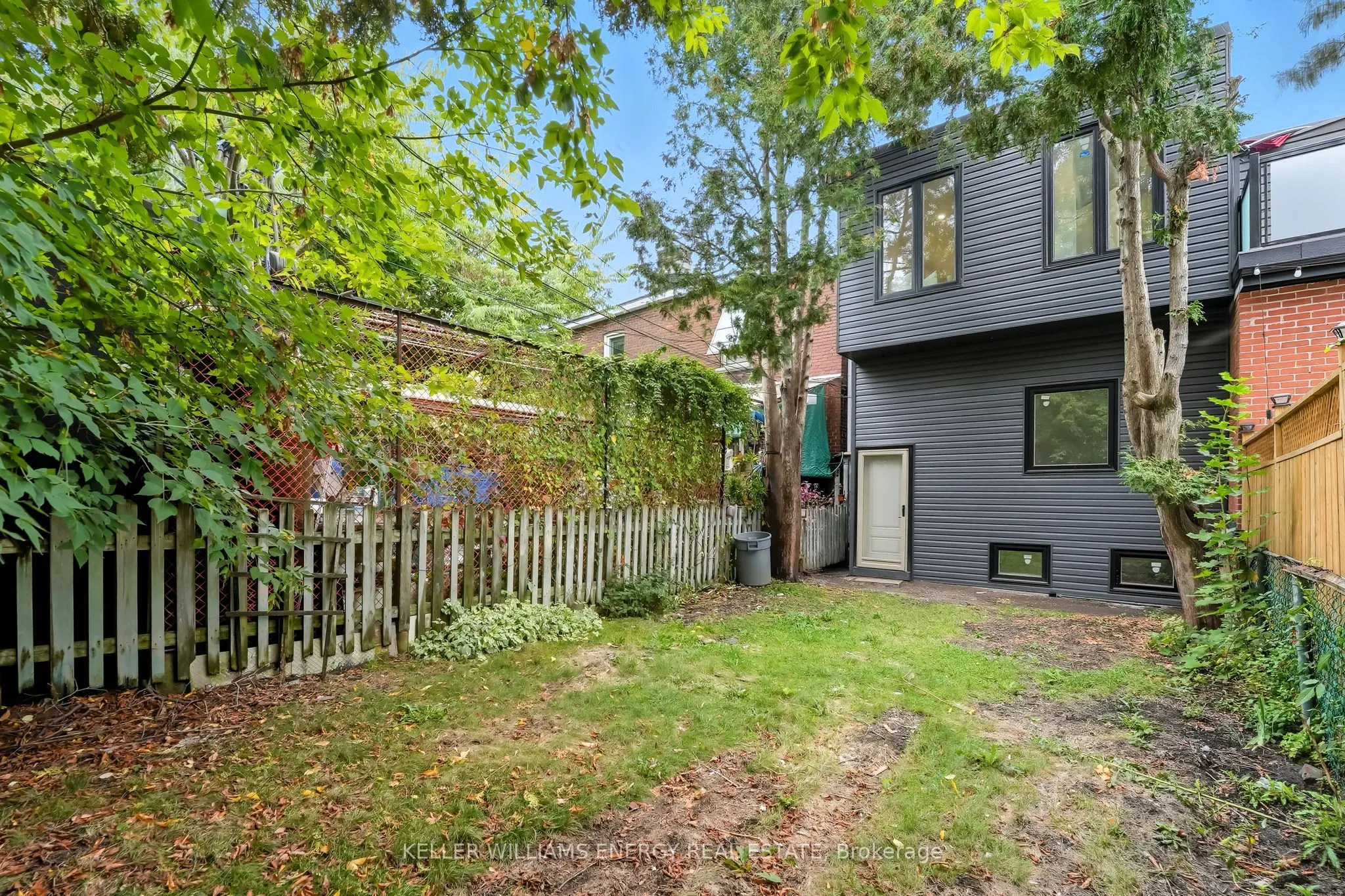 25 Spring Grove Avenue