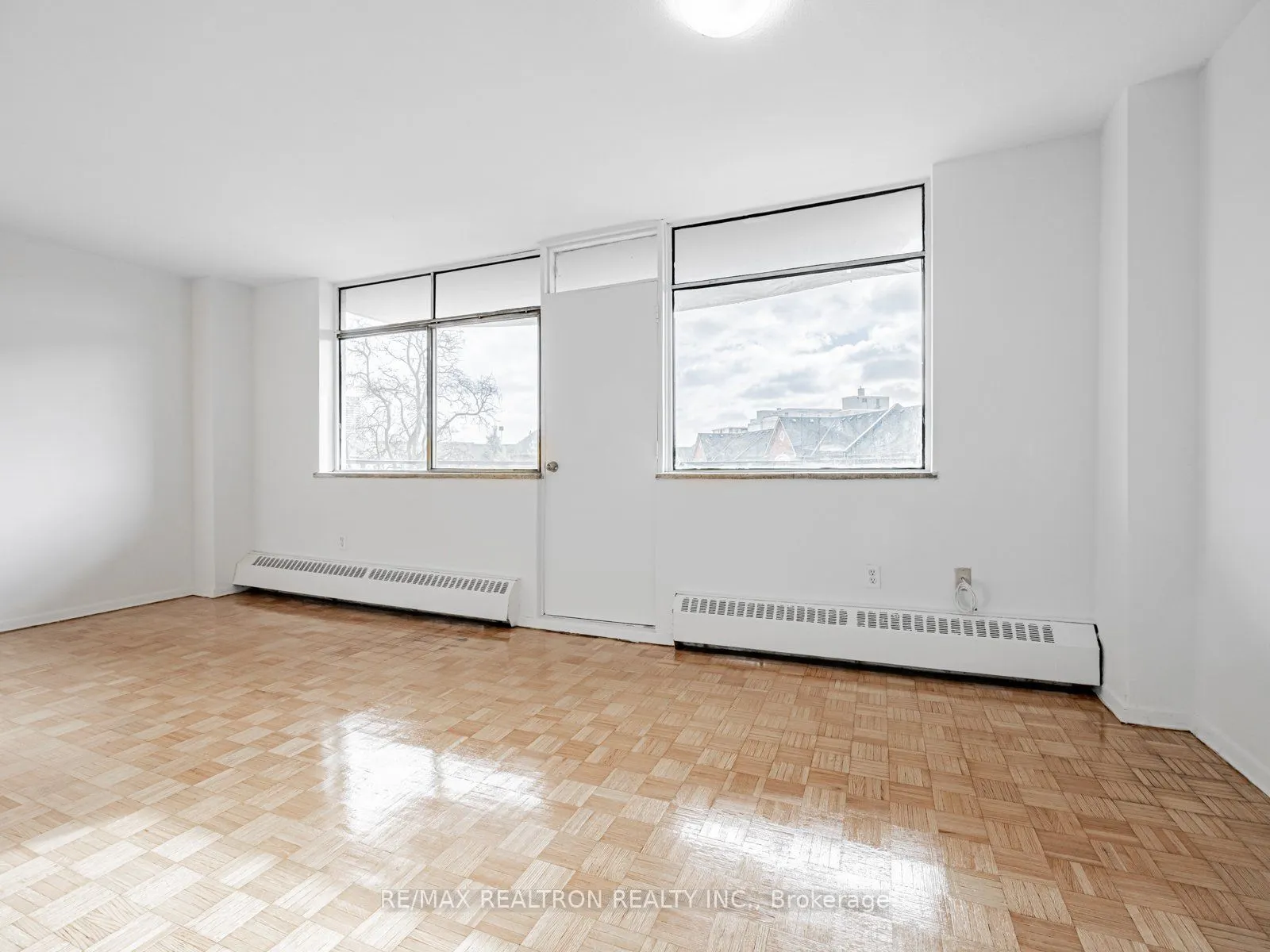 2255 Weston Road, #904
