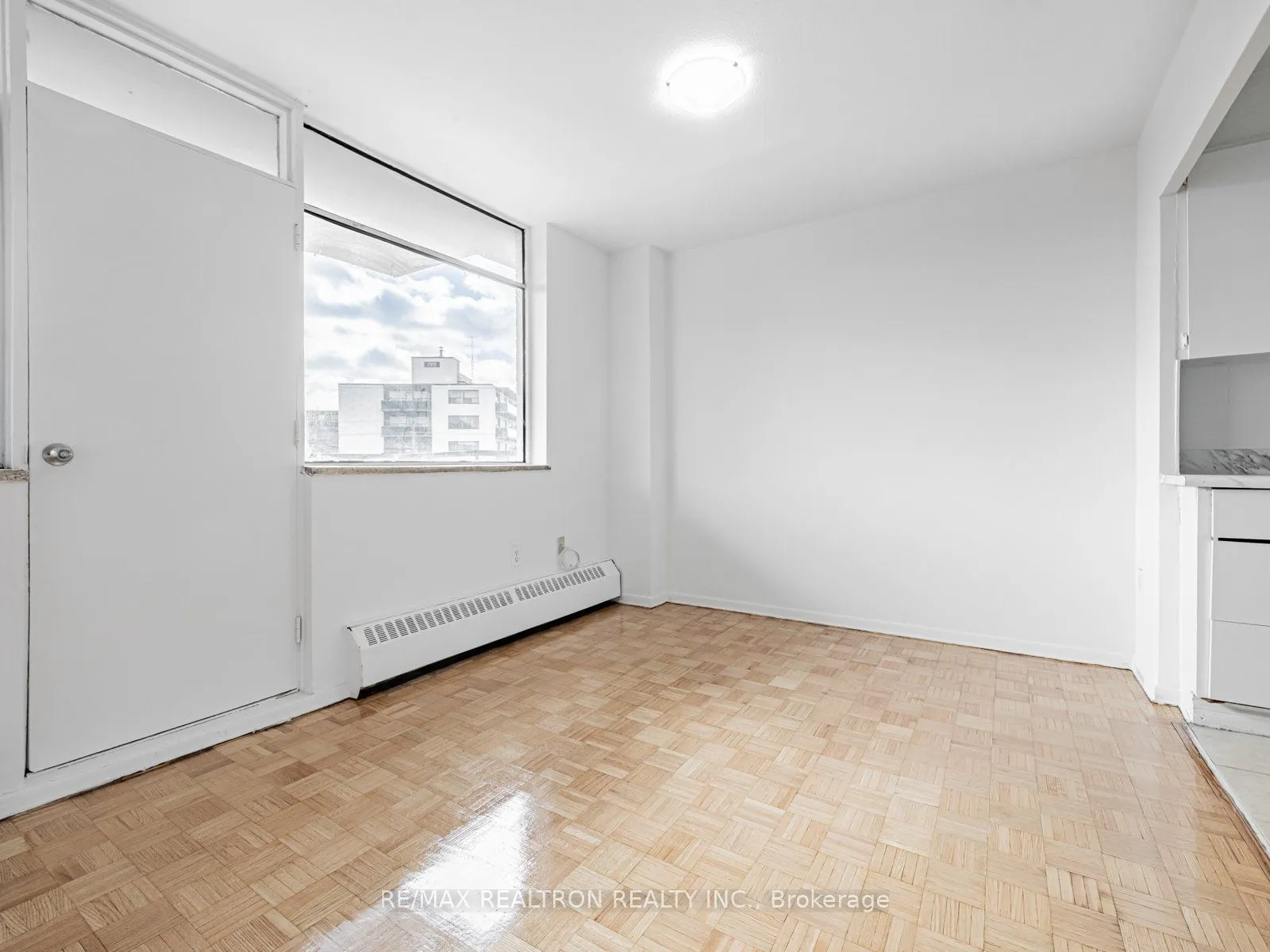 2255 Weston Road, #904