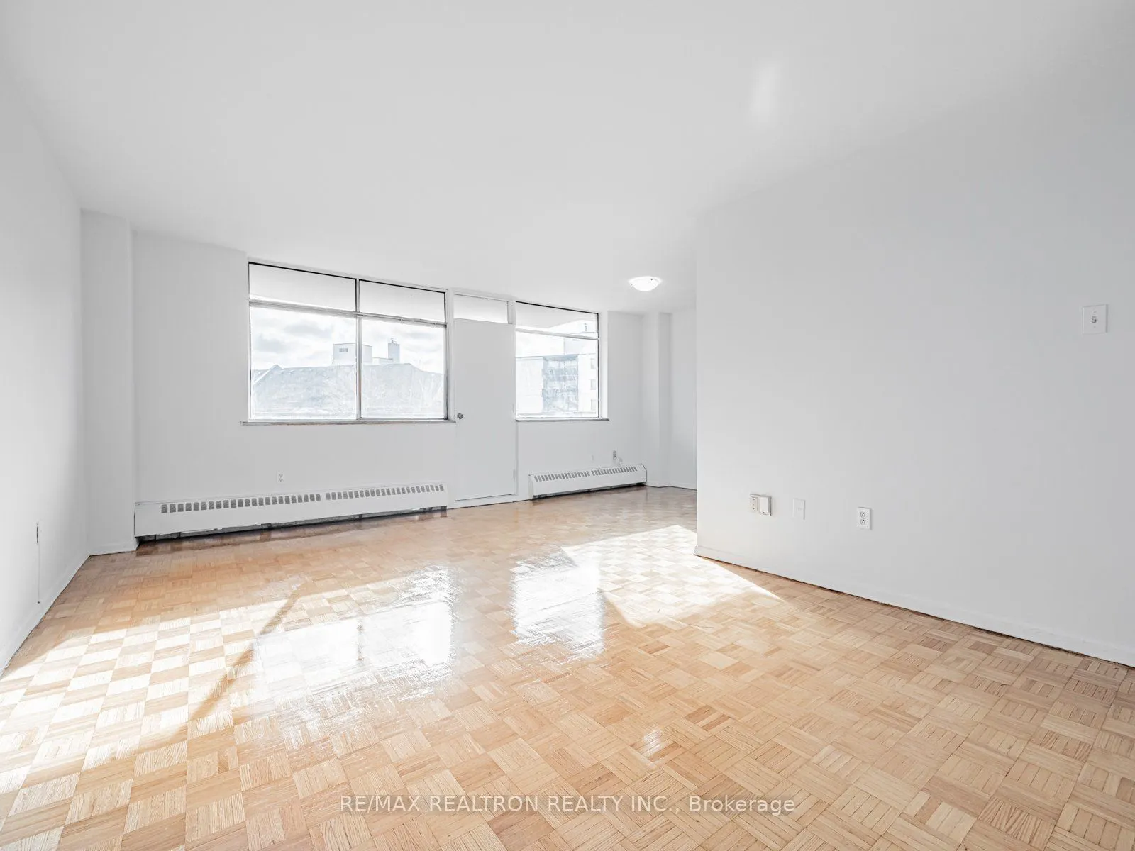 2255 Weston Road, #904